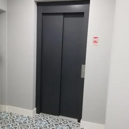 Alfama Services * Lisbona