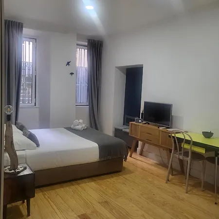Alfama Services Apartament *
