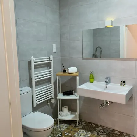 Alfama Services Lisbona